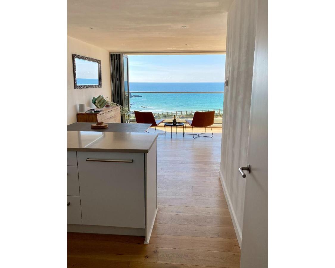 Sunset Waves Sea View Apartment Featuring Panoramic Views & Parking New Quay Kültér fotó