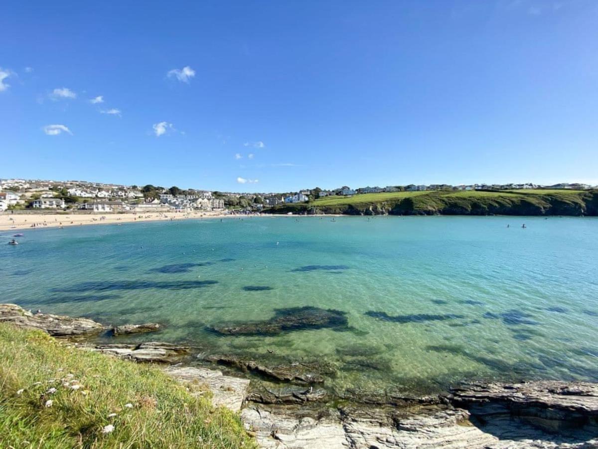Sunset Waves Sea View Apartment Featuring Panoramic Views & Parking New Quay Kültér fotó