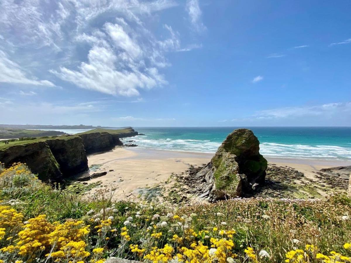 Sunset Waves Sea View Apartment Featuring Panoramic Views & Parking New Quay Kültér fotó